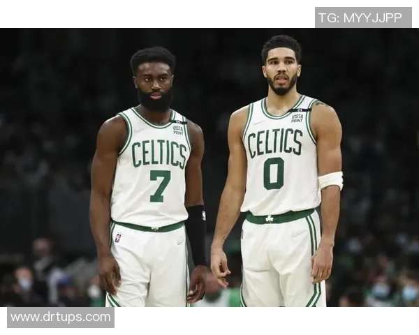 杰伦布朗：从新星到领袖的崛起之路与未来展望